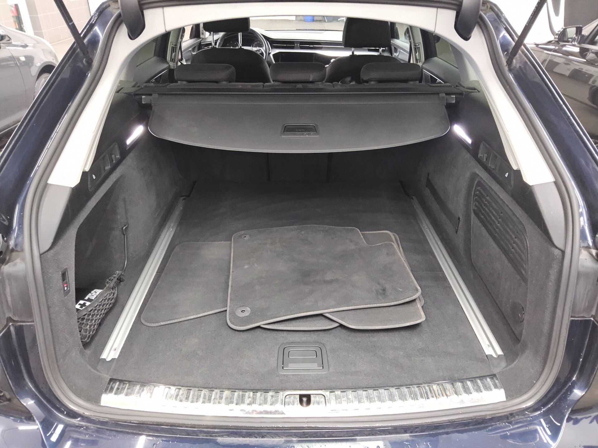Audi A6 Avant 40 TDI Navi LED PDC AHK RFK ACC 11