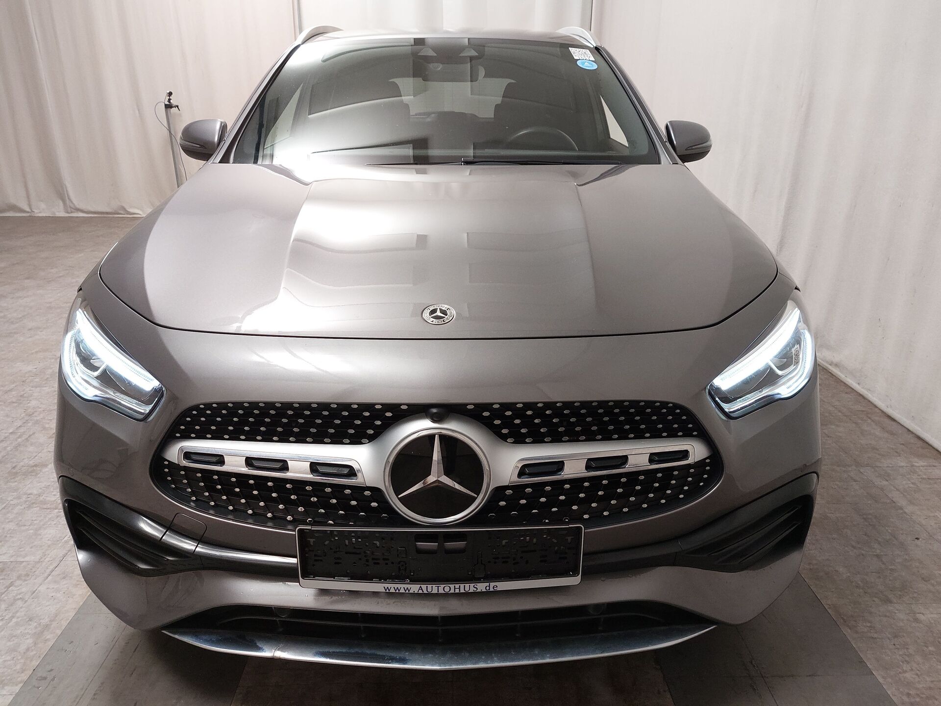 Mercedes-Benz 250 e AMG-Line NAVI SPORTSITZE KLIMAAUT LED RADIO 5