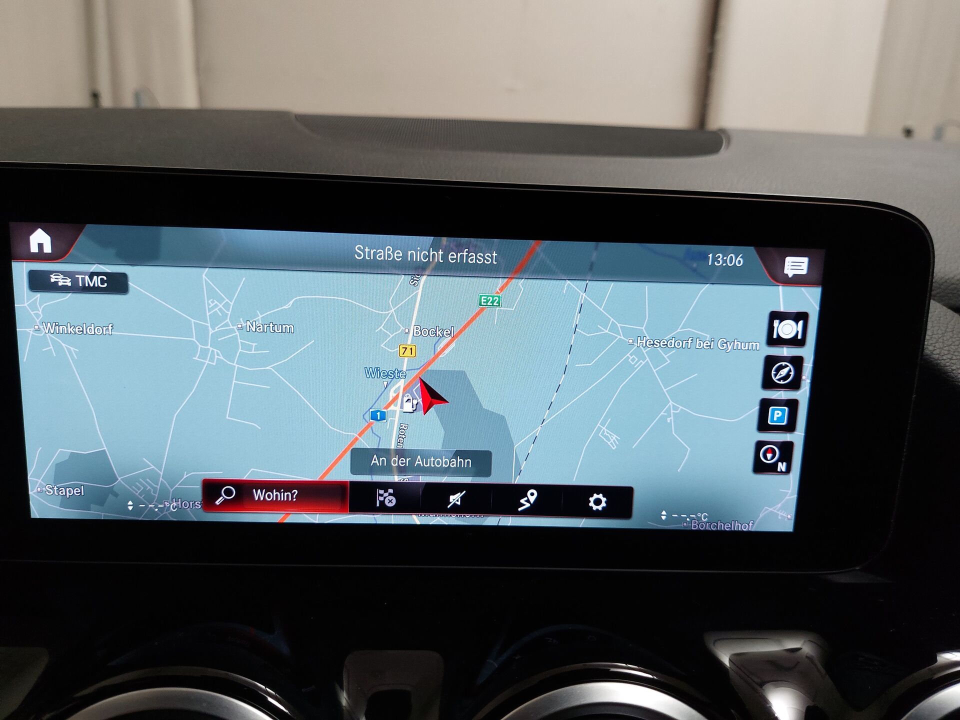 Mercedes-Benz 250 e AMG-Line NAVI SPORTSITZE KLIMAAUT LED RADIO 18