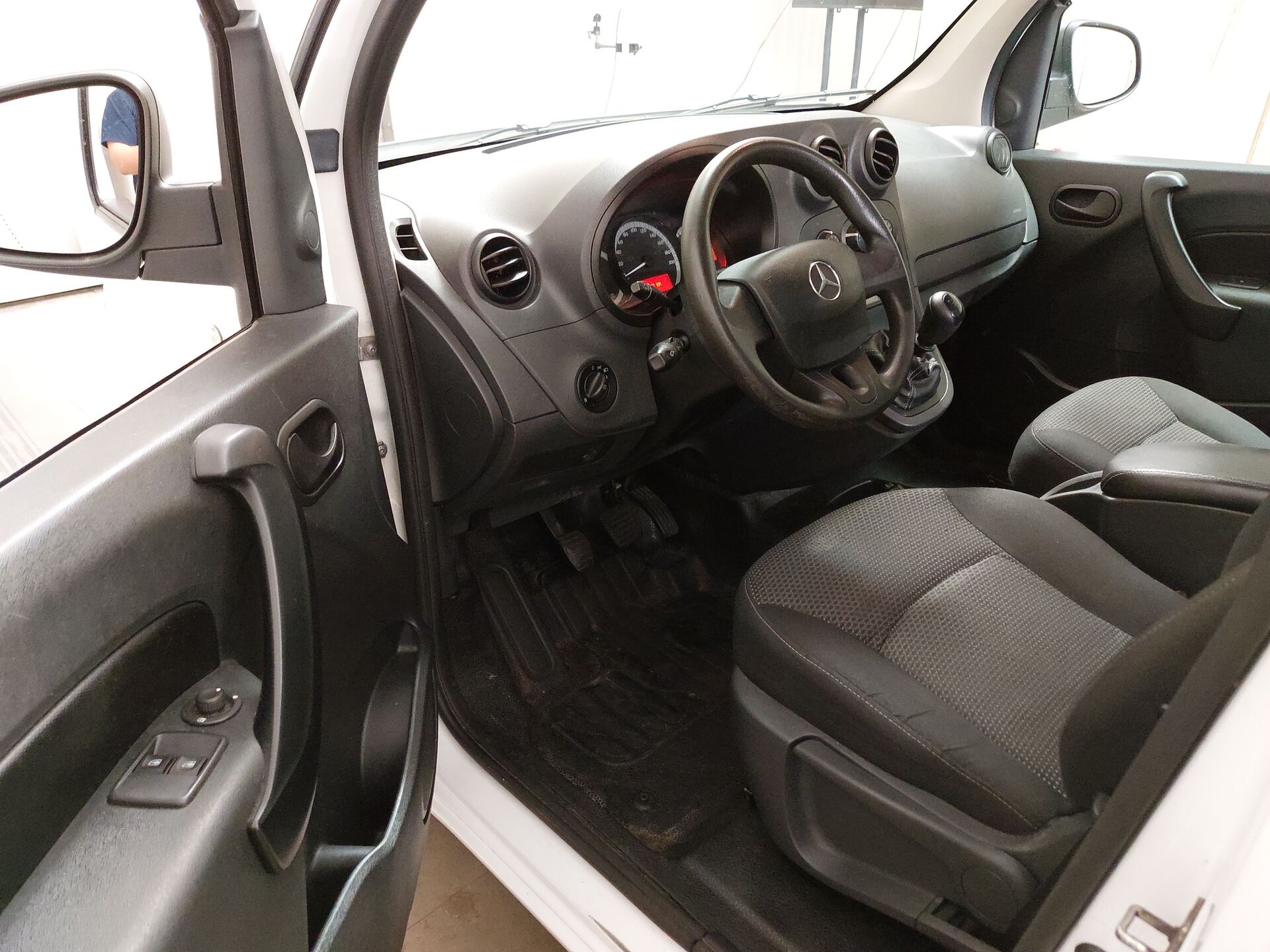 Mercedes-Benz Citan CDI Kasten PDC AHK Klima Regale 14