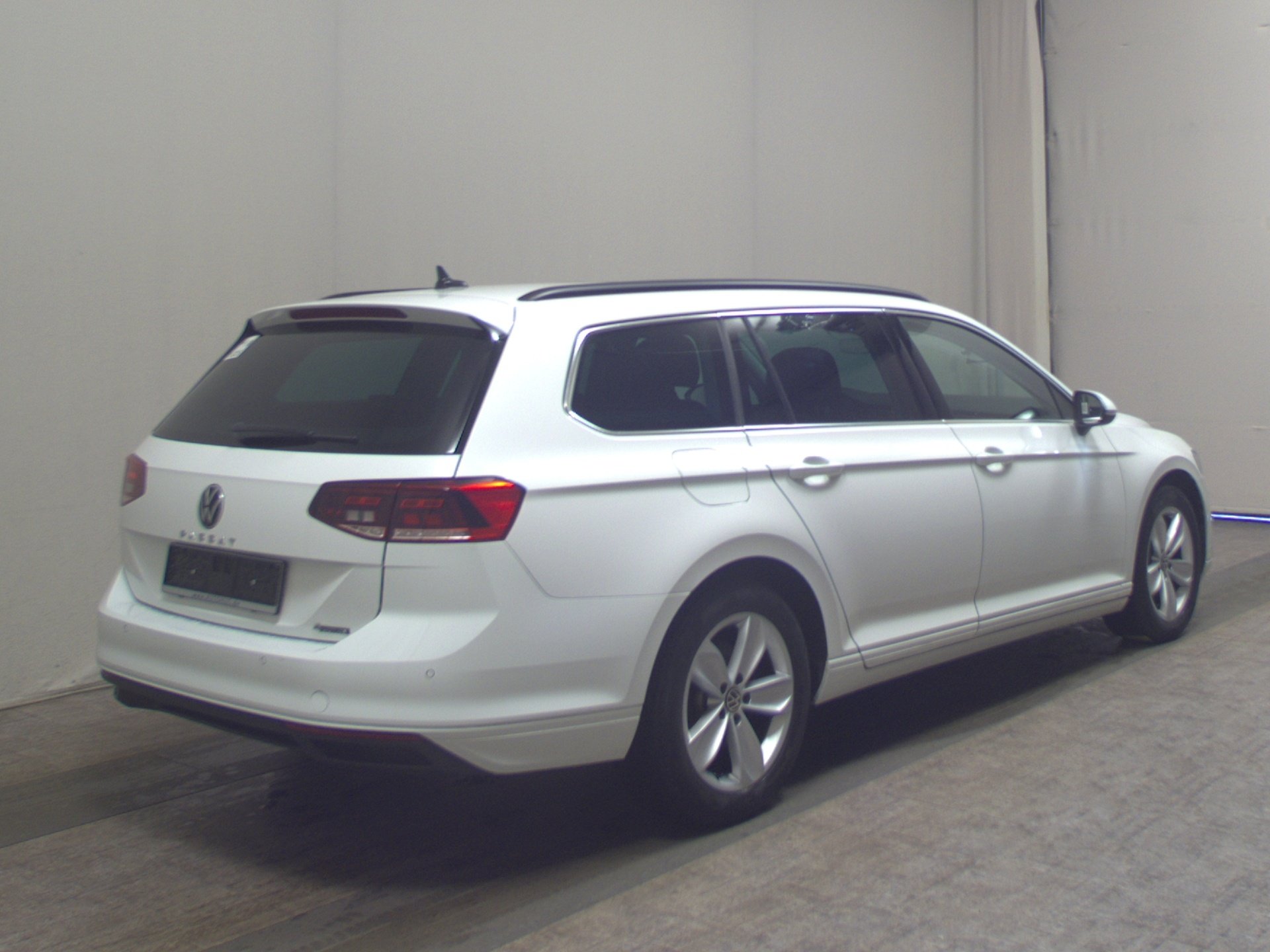 Volkswagen Passat Var. 2.0 TDI 4M Business Nav LED Pano RFK 4