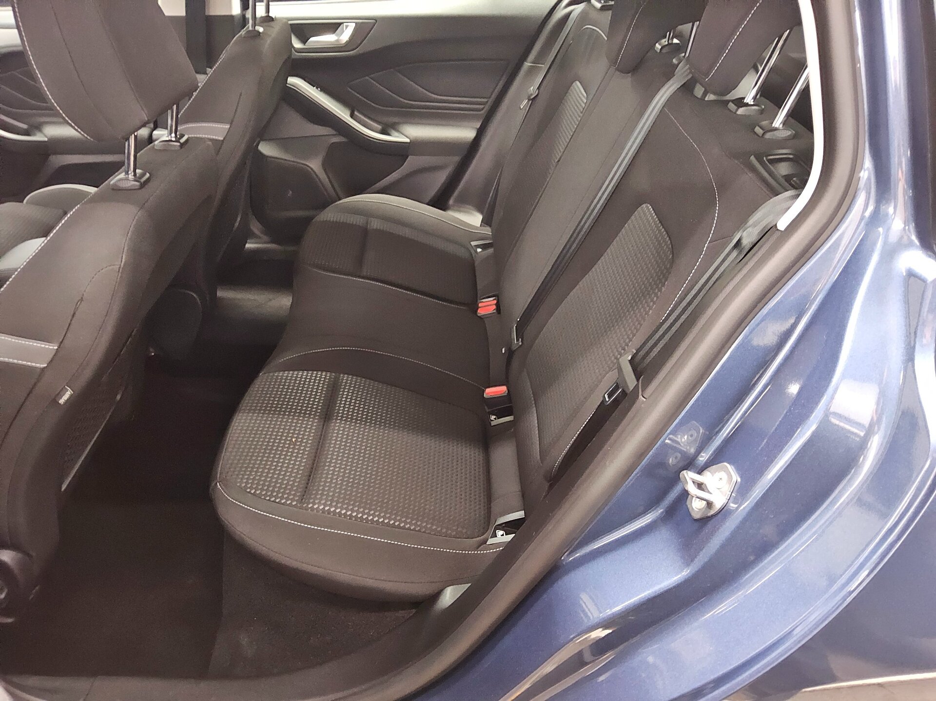Ford Focus Turnier 1.5 EB Cool&Connect Navi LED PDC 13