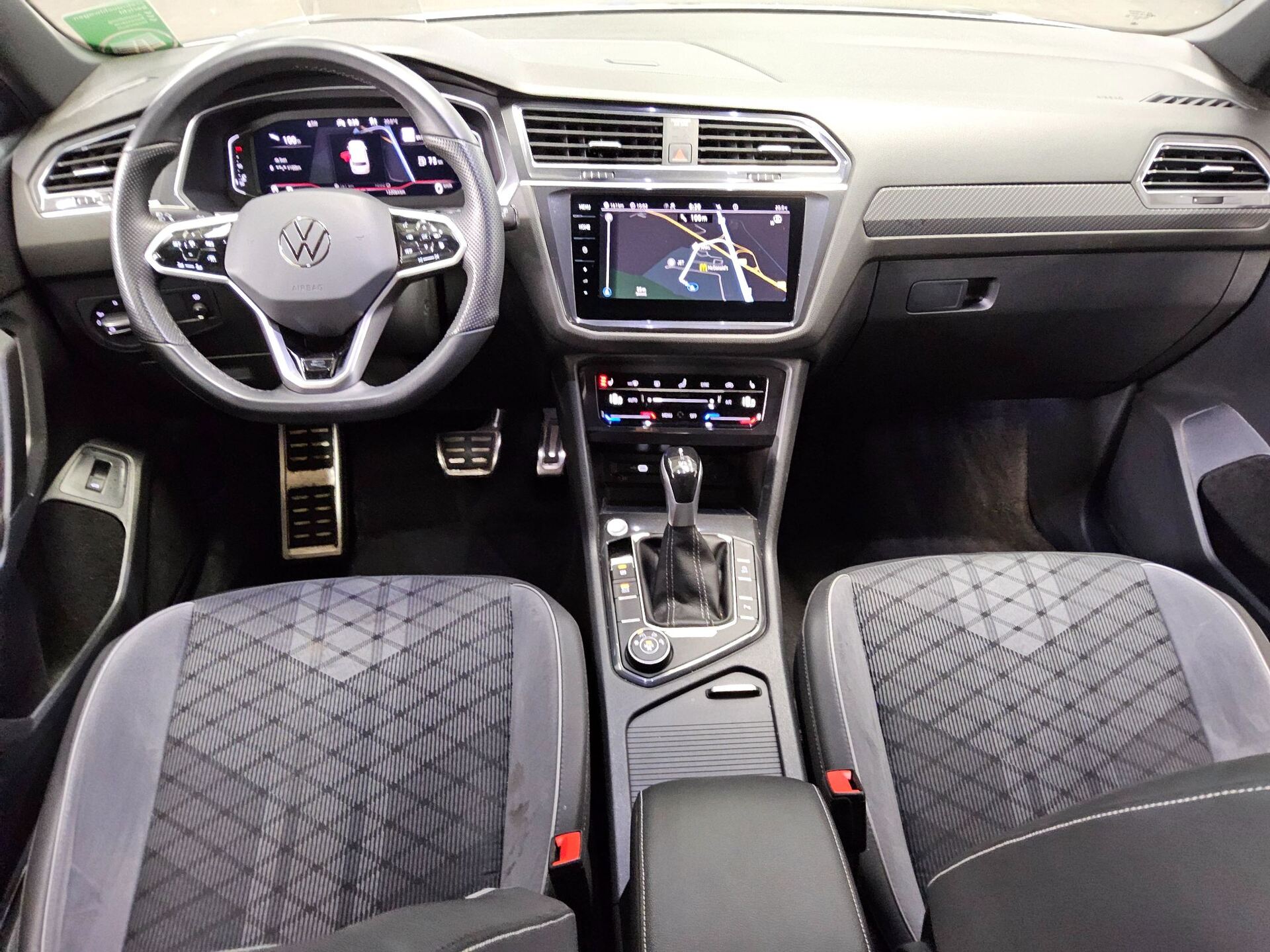Volkswagen Tiguan Allspace 2.0 TSI 4M R-Line 7-Sitze Navi Matrix 5
