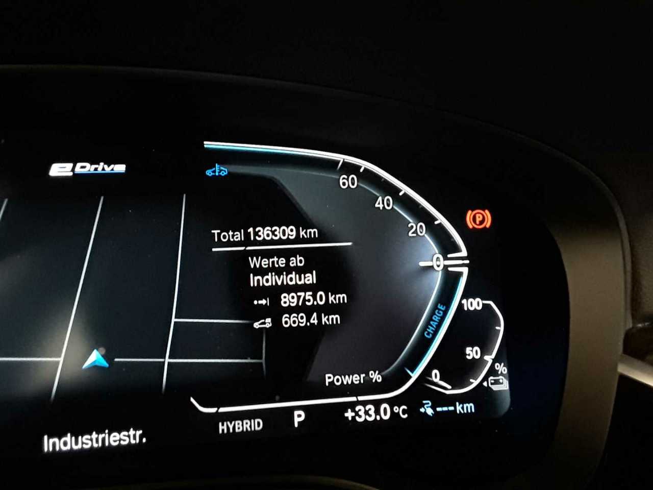 BMW 530e Luxury-Line LEDER KLIMAAUT LED SHZ PDC 8