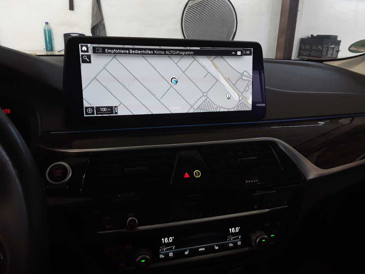 BMW 530e Luxury-Line LEDER KLIMAAUT LED SHZ PDC 9