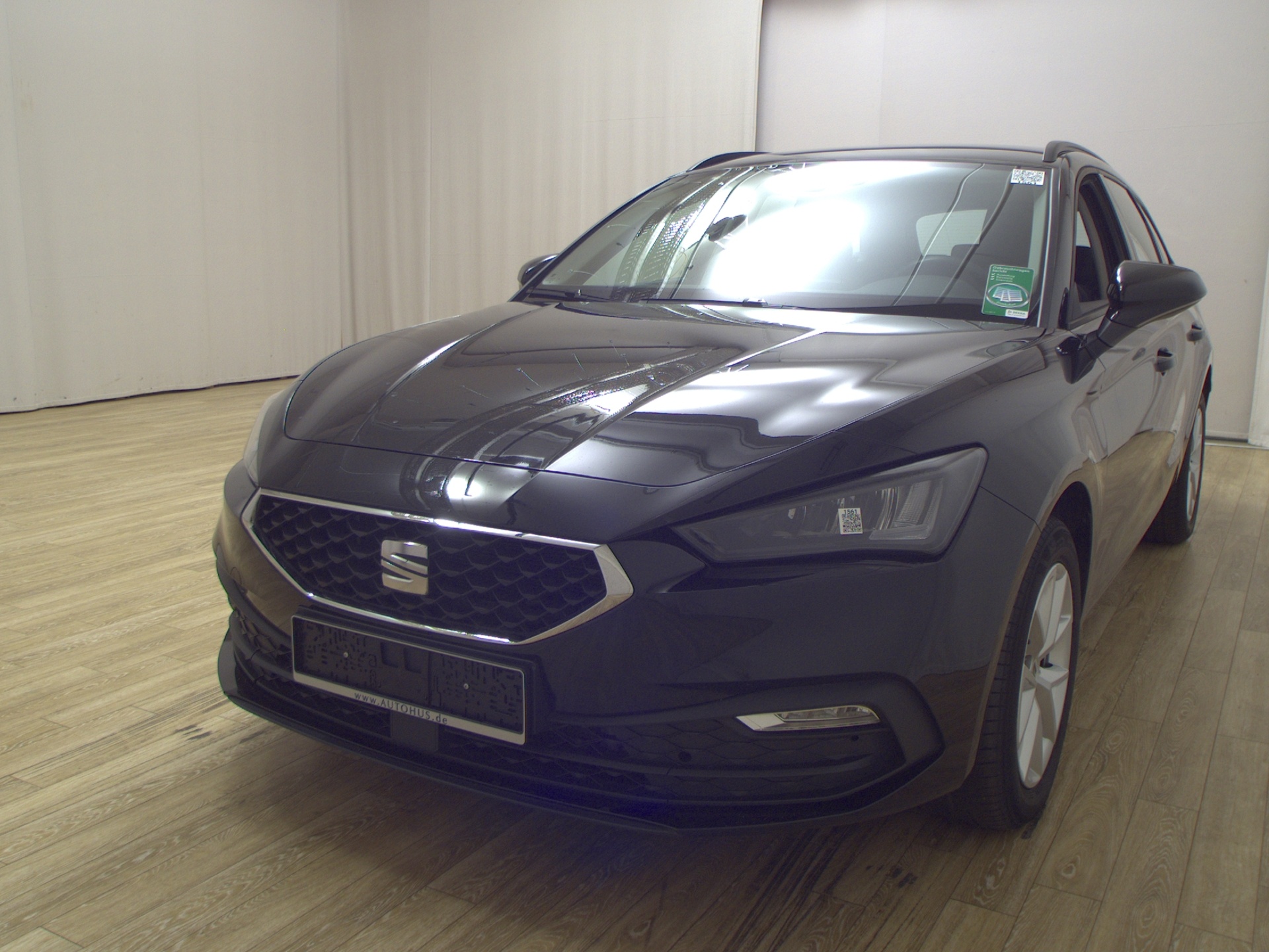 Seat Leon Sportstourer 2.0 TDI Style Navi LED Virtual PDC Shz 2