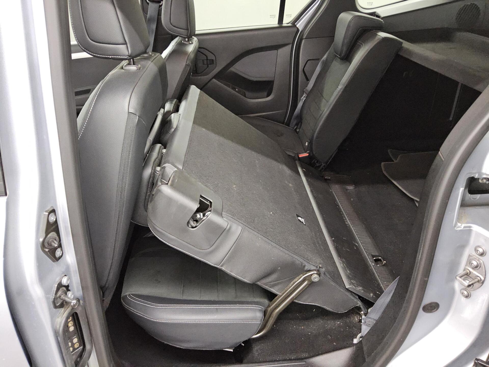 Mercedes-Benz T 180 Progressive T-Leder Navi LED RFK 12