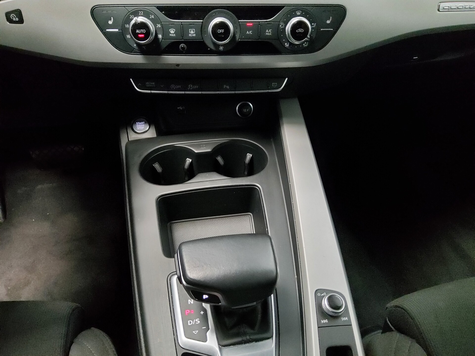 Audi A4 Avant 40 TDI Qu. Navi LED Shz Sportsitze PDC 6