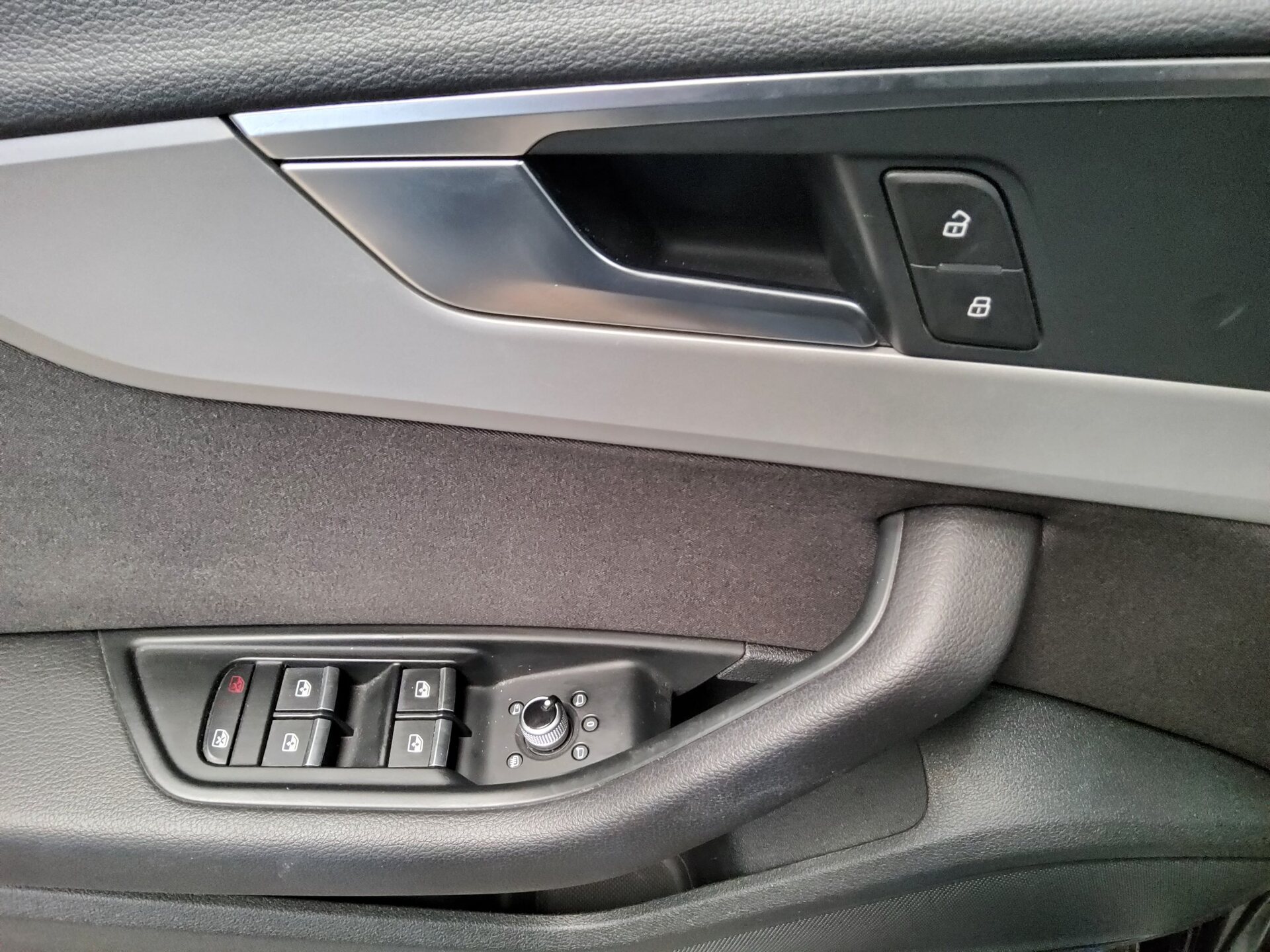 Audi A4 Avant 40 TDI Qu. Navi LED Shz Sportsitze PDC 9