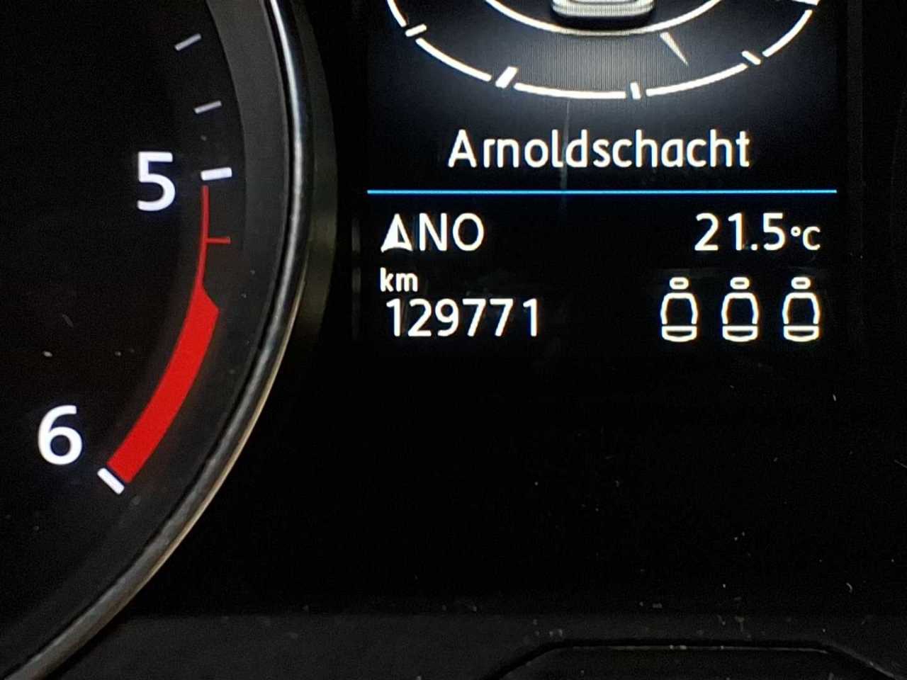 Volkswagen Passat Variant 2.0 TDI Business LEDER NAVI SHZ ACC AHK 9