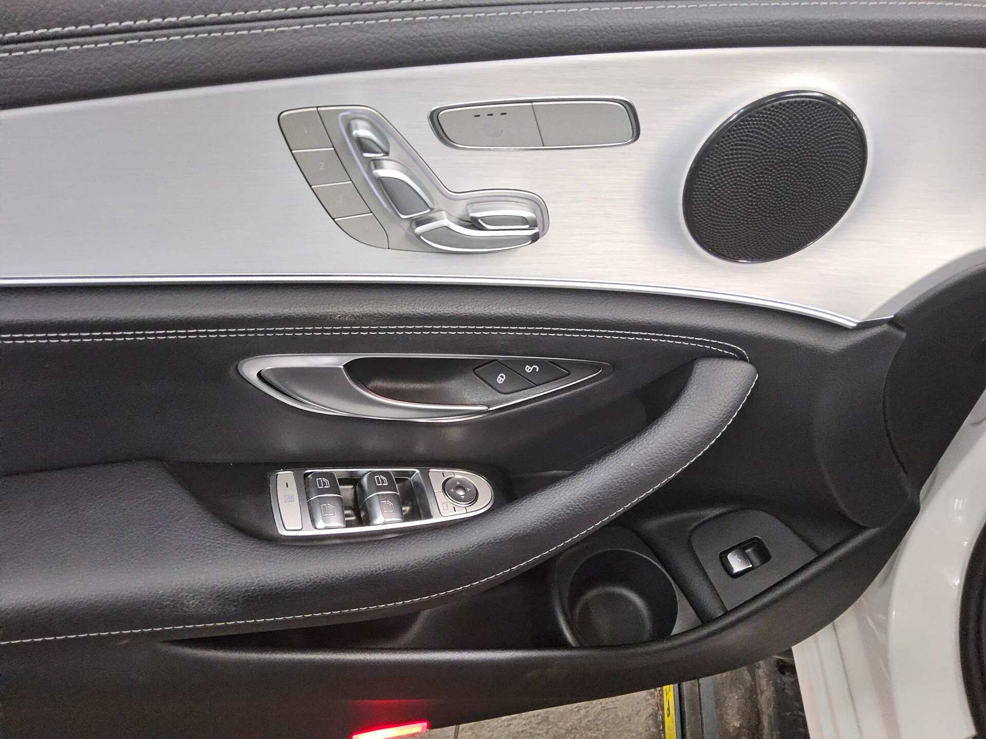 Mercedes-Benz E 300 T de 4M Avantgarde Leder Navi Widescreen 10