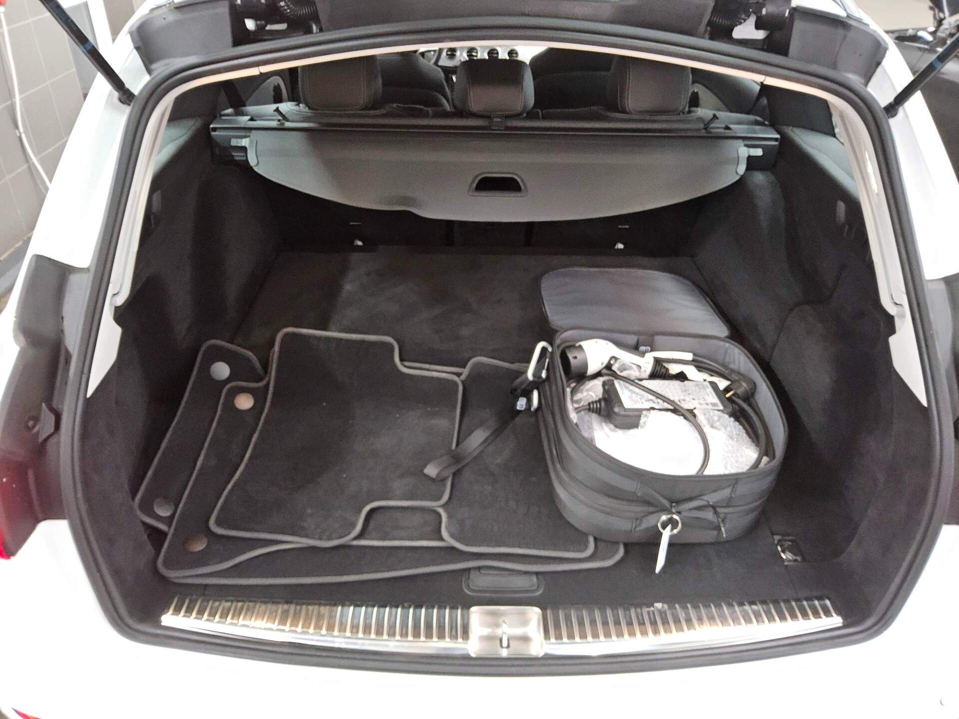 Mercedes-Benz E 300 T de 4M Avantgarde Leder Navi Widescreen 12