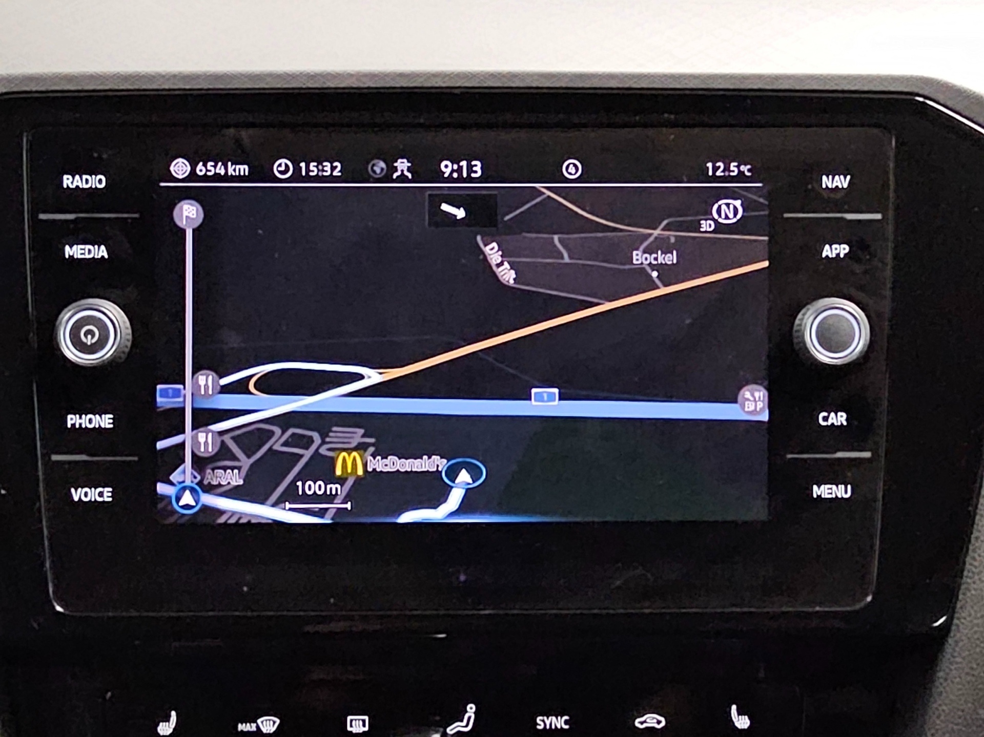 Volkswagen Passat Var. 2.0 TDI Business Navi LED RFK ACC 7
