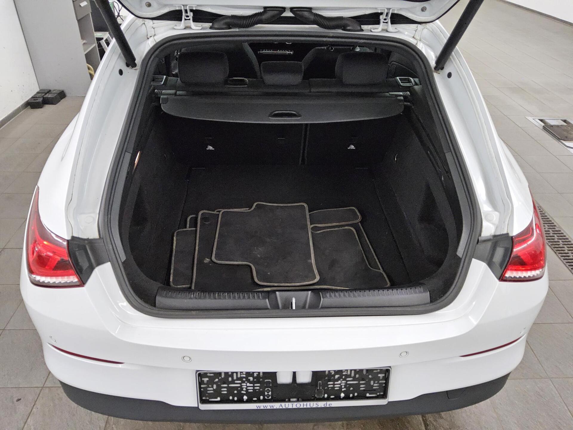 Mercedes-Benz CLA 180 SB d Navi MB-LED MBUX Pano 13