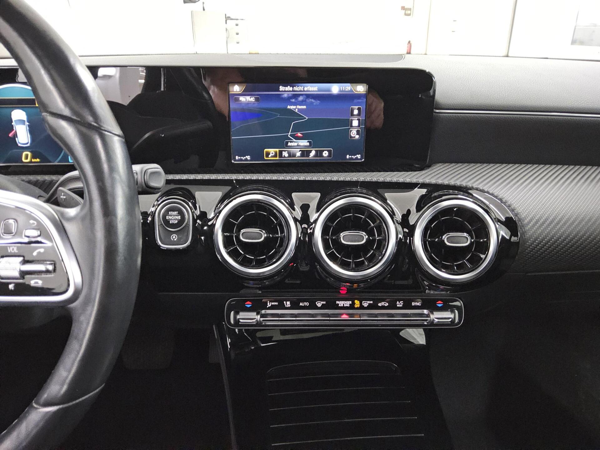 Mercedes-Benz CLA 180 SB d Navi MB-LED MBUX Pano 7