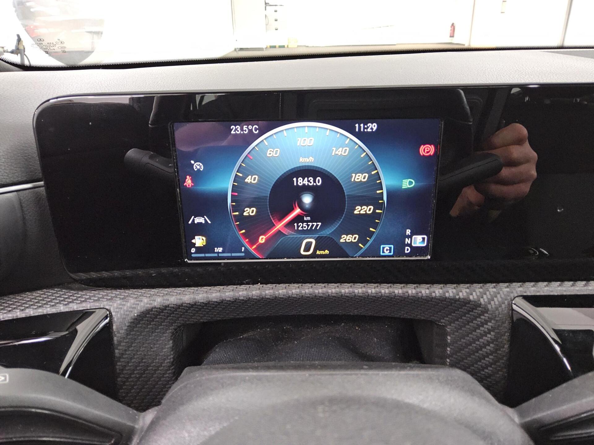 Mercedes-Benz CLA 180 SB d Navi MB-LED MBUX Pano 8