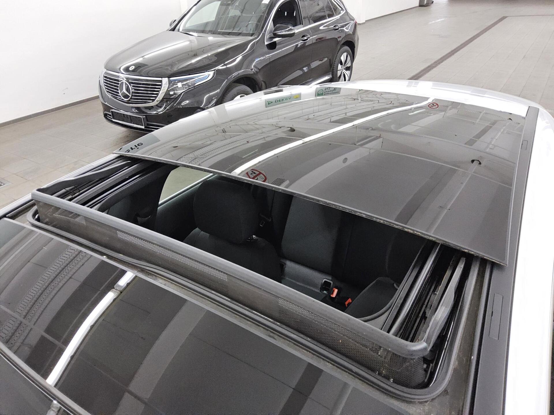 Mercedes-Benz CLA 180 SB d Navi MB-LED MBUX Pano 12