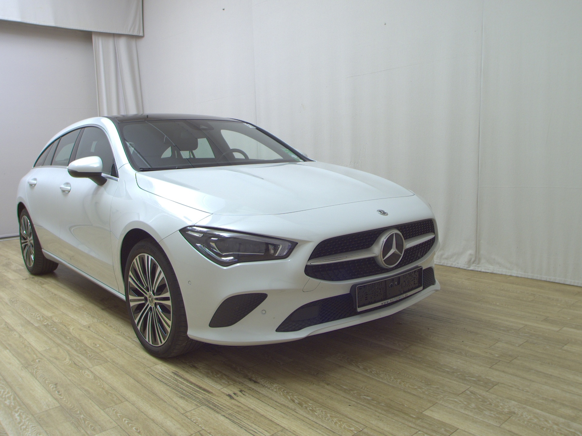 Mercedes-Benz CLA 180 SB d Navi MB-LED MBUX Pano 3