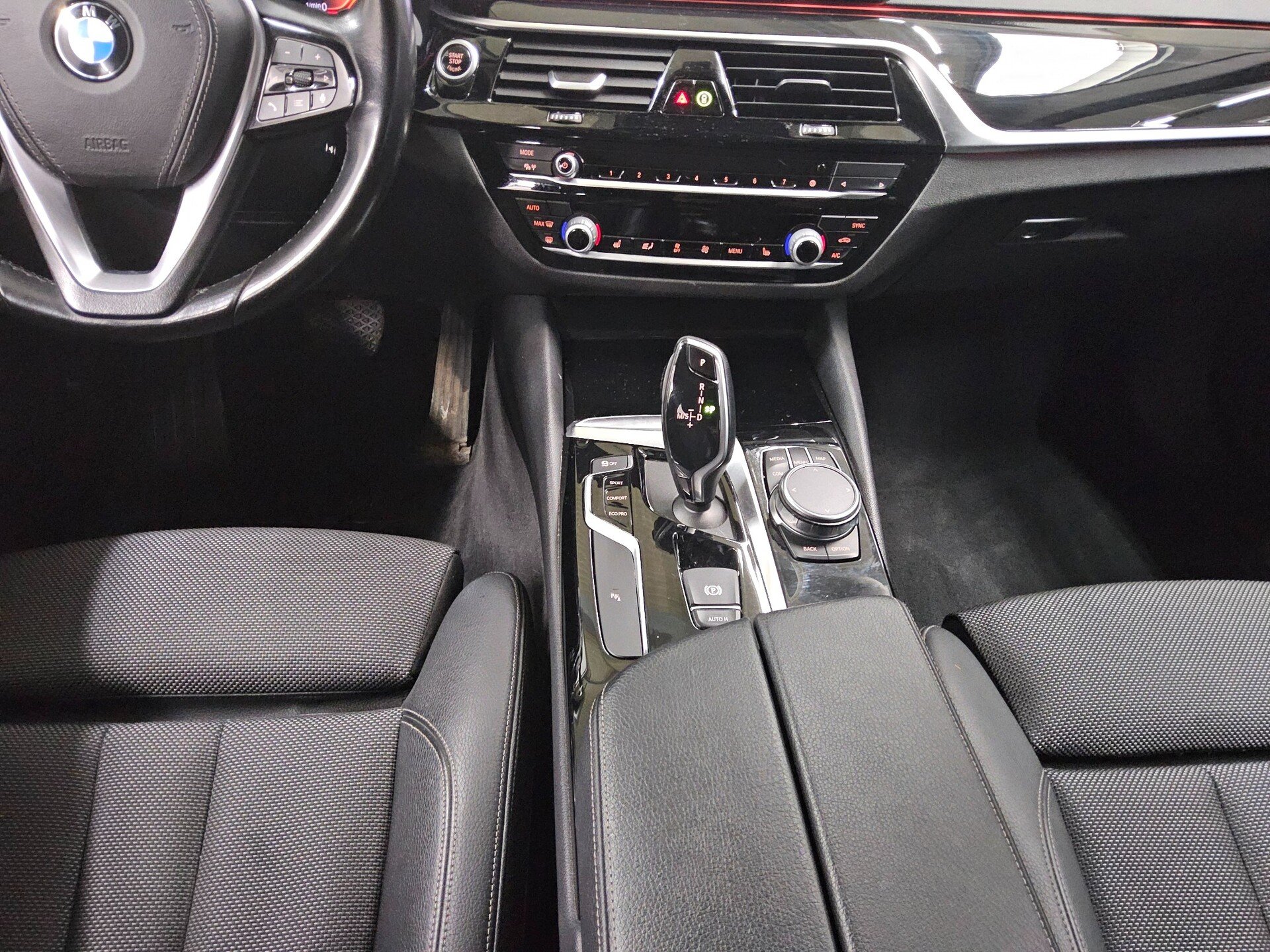 BMW 520dA Touring Sport-Line T-Leder Navi LED LC Pro 6