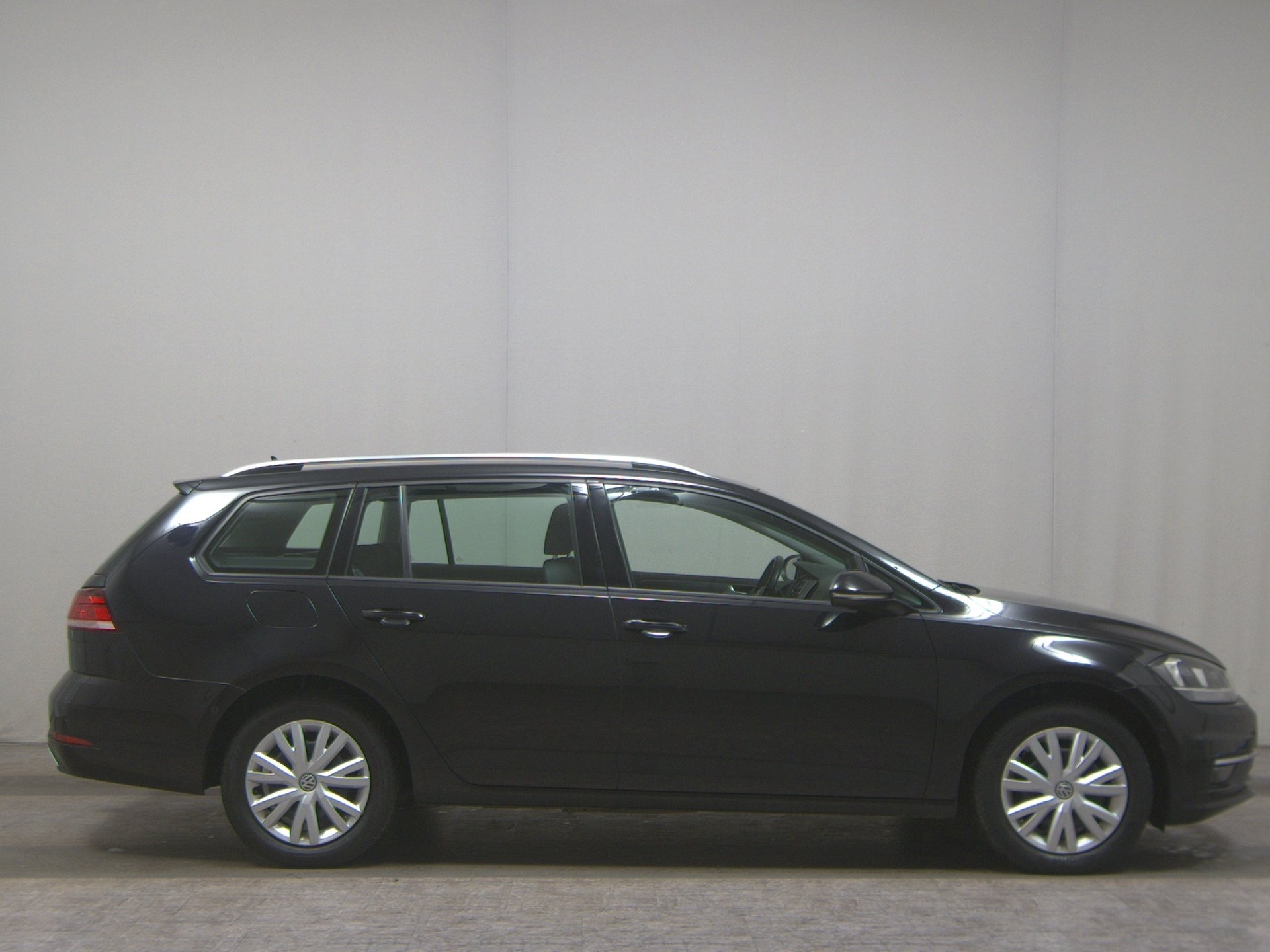 Volkswagen Golf-7 Var. 2.0 TDI Comf. Navi Shz AHK RFK