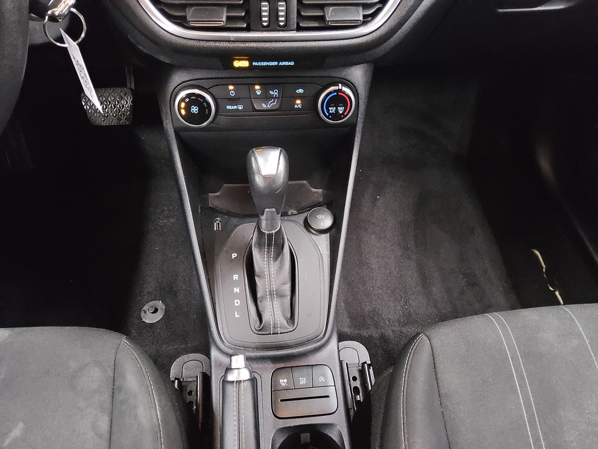 Ford Fiesta 1.0 EB Cool&Connect Navi LED Tempomat PDC 6