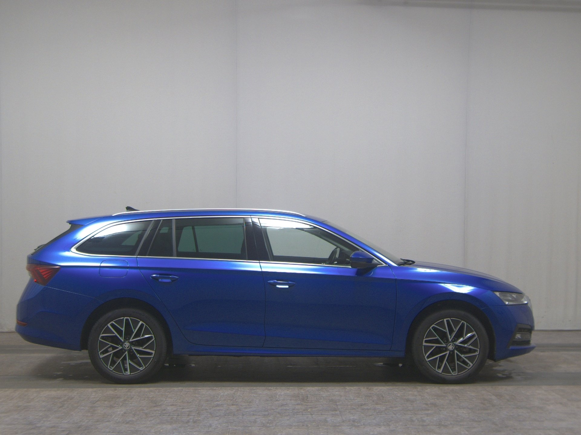 Skoda Octavia Kombi 1.4 TSI iV Style Navi LED HuD Pano