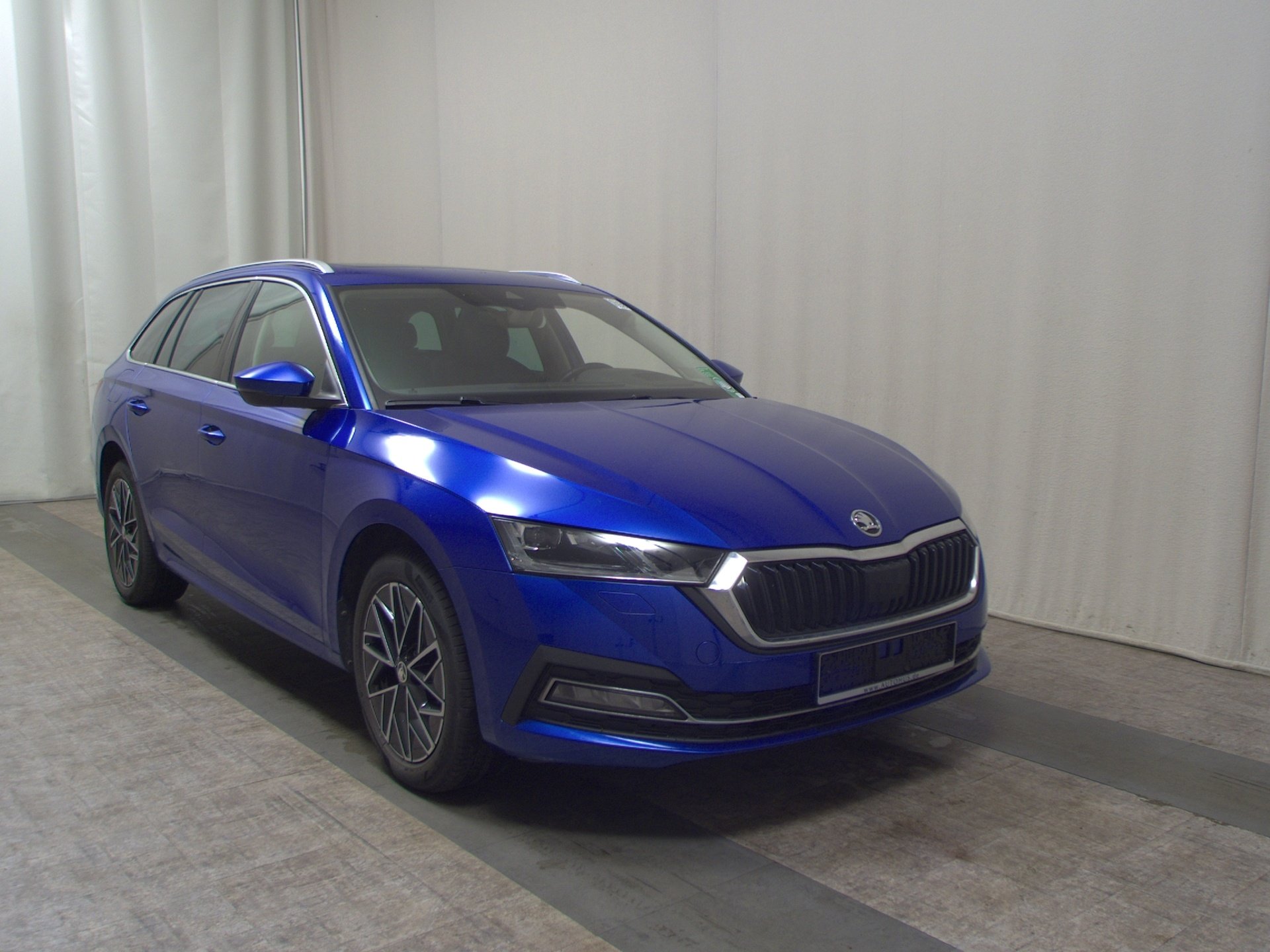 Skoda Octavia Kombi 1.4 TSI iV Style Navi LED HuD Pano 3