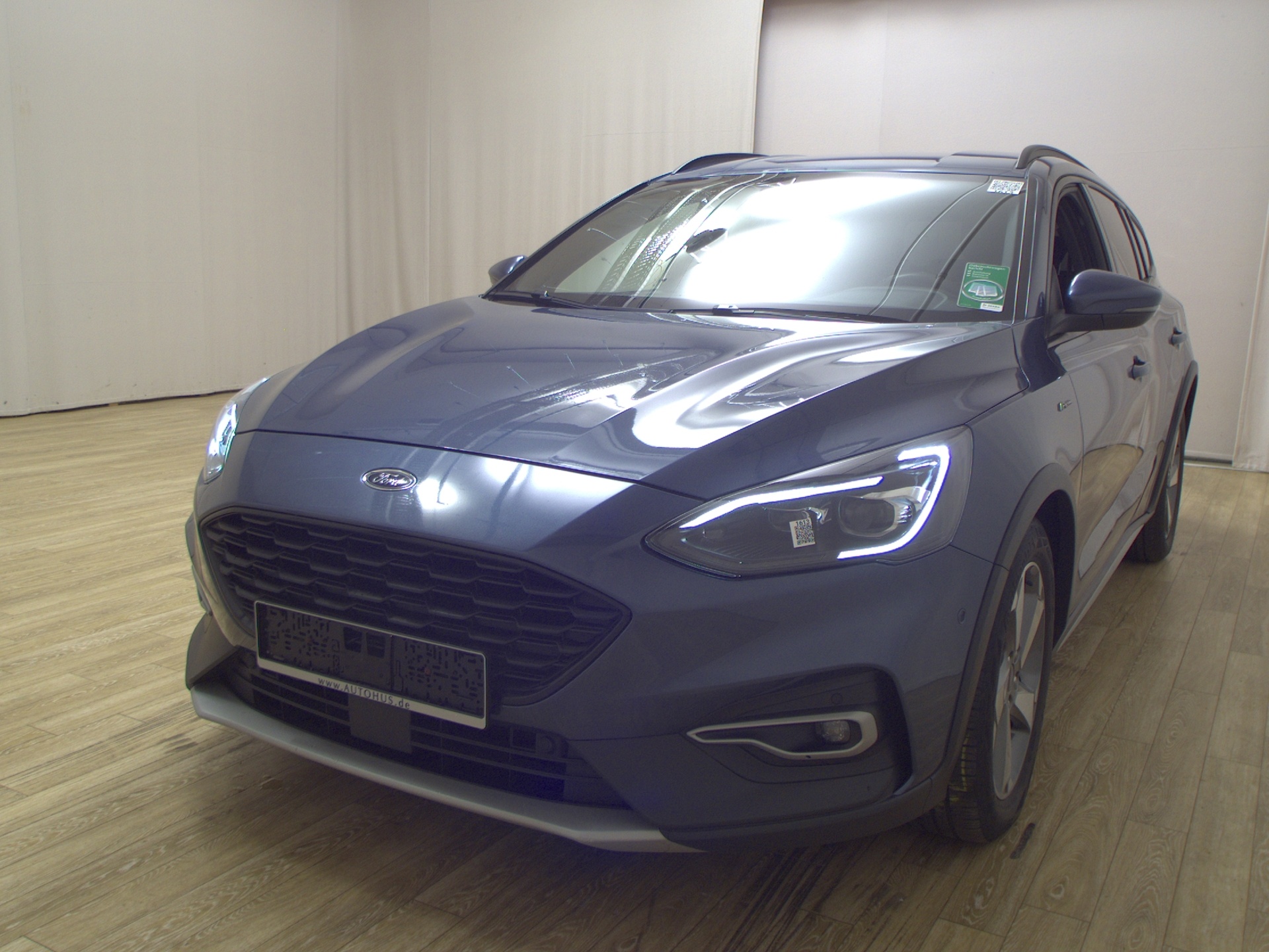Ford Focus Turnier 2.0 EB Active X Navi LED ACC RFK 2