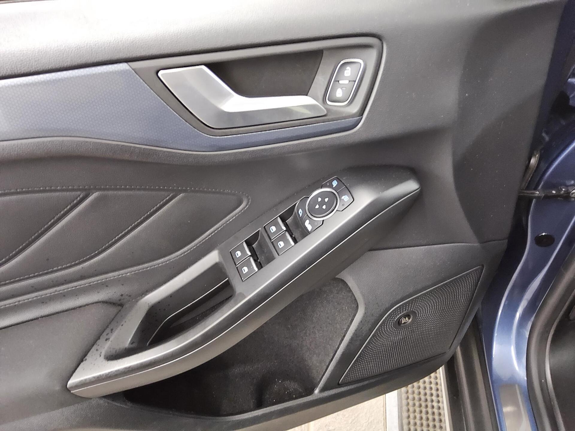 Ford Focus Turnier 2.0 EB Active X Navi LED ACC RFK 10