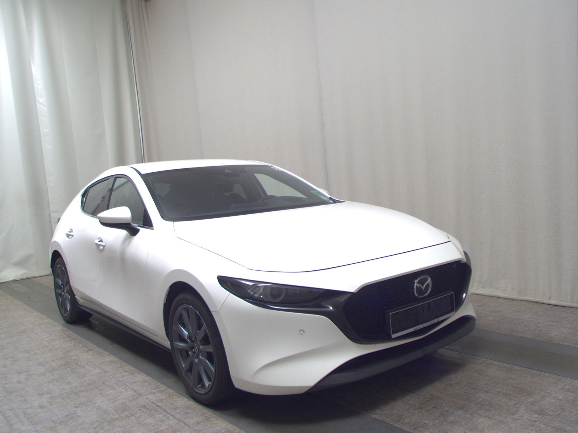 Mazda 3 2.0 SKYACTIV-G Navi LED HuD RfK 3