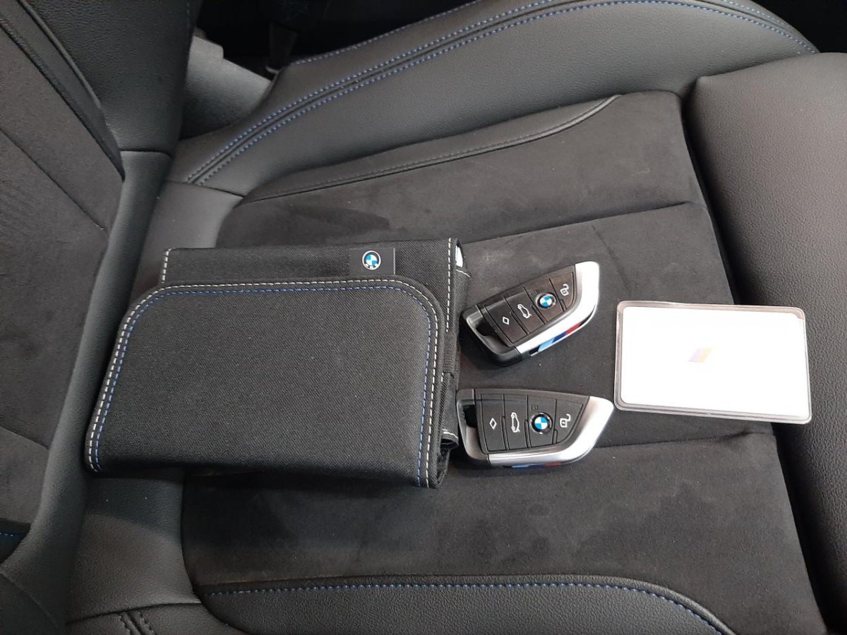 BMW i4 M-Sport T-LEDER NAVI LED SPORTSITZE SHZ 10
