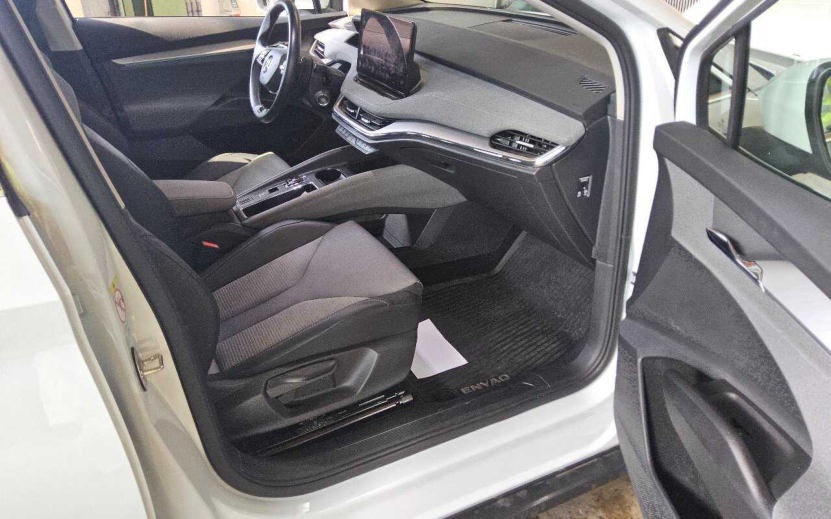 Skoda Enyaq iV 80 Loft NAVI LED SHZ AHK PDC 8