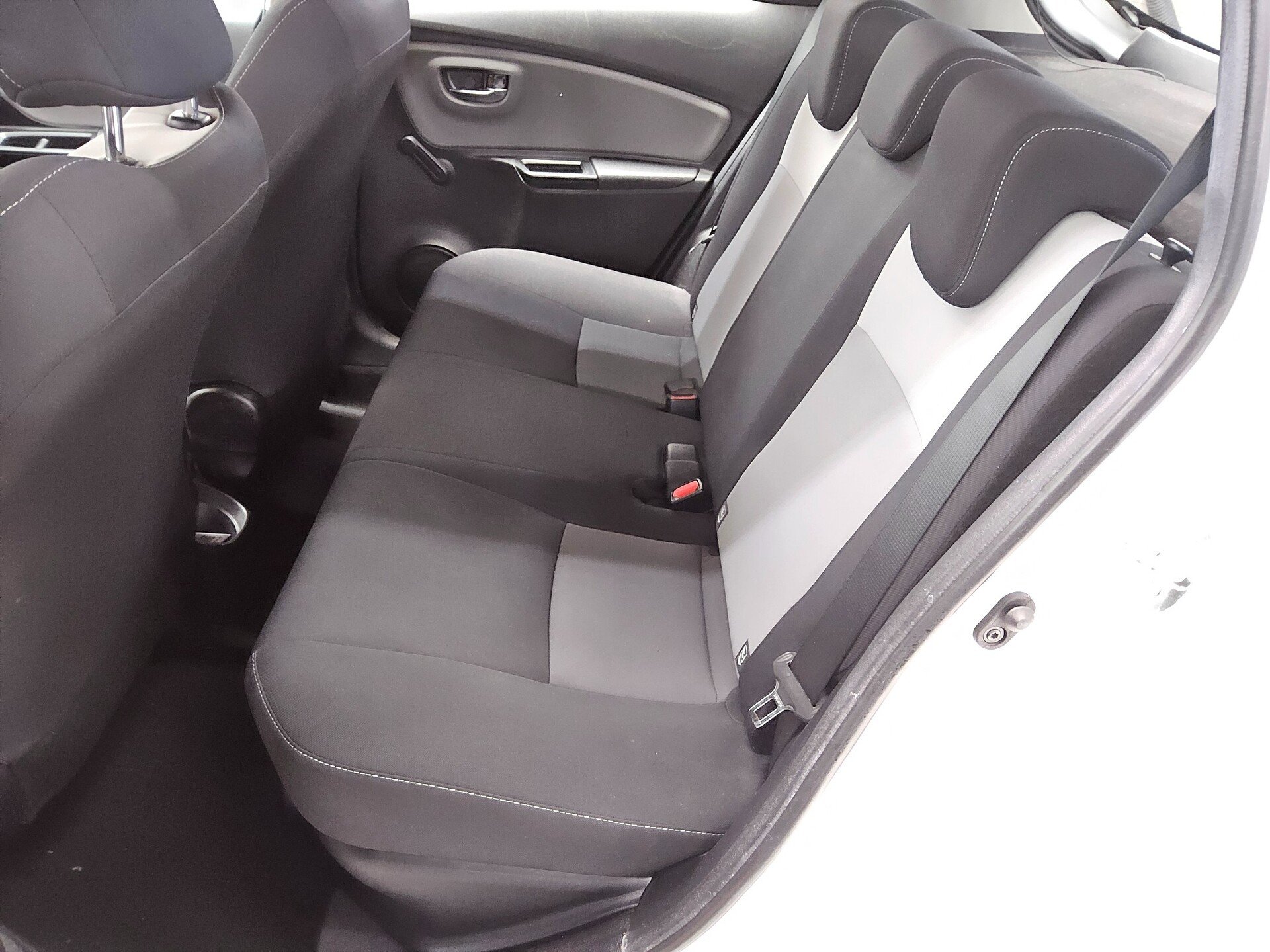 Toyota Yaris 1.5 Navi 13