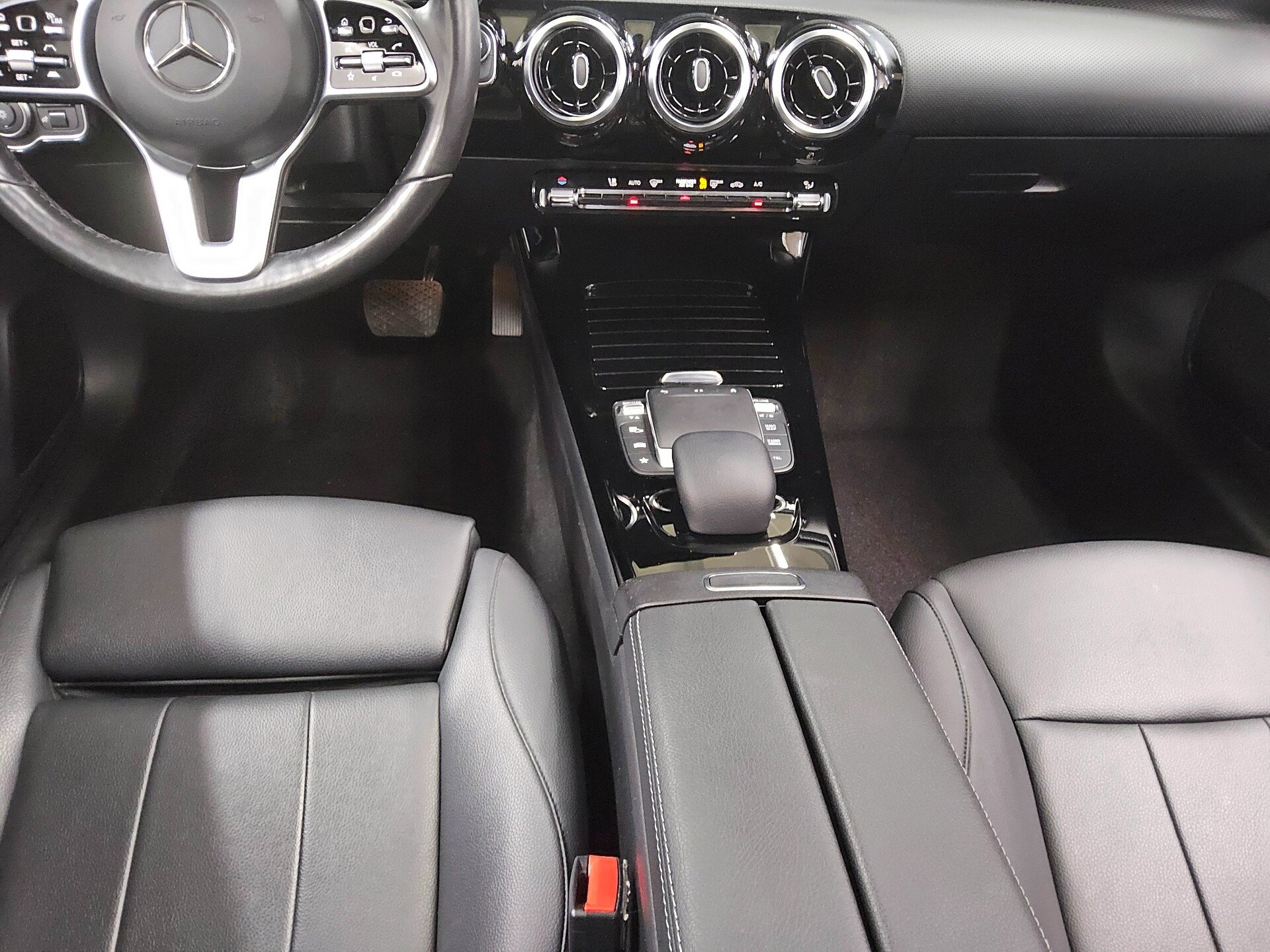 Mercedes-Benz CLA 200 SB d Progressive Navi LED Leder RFK Pano 6