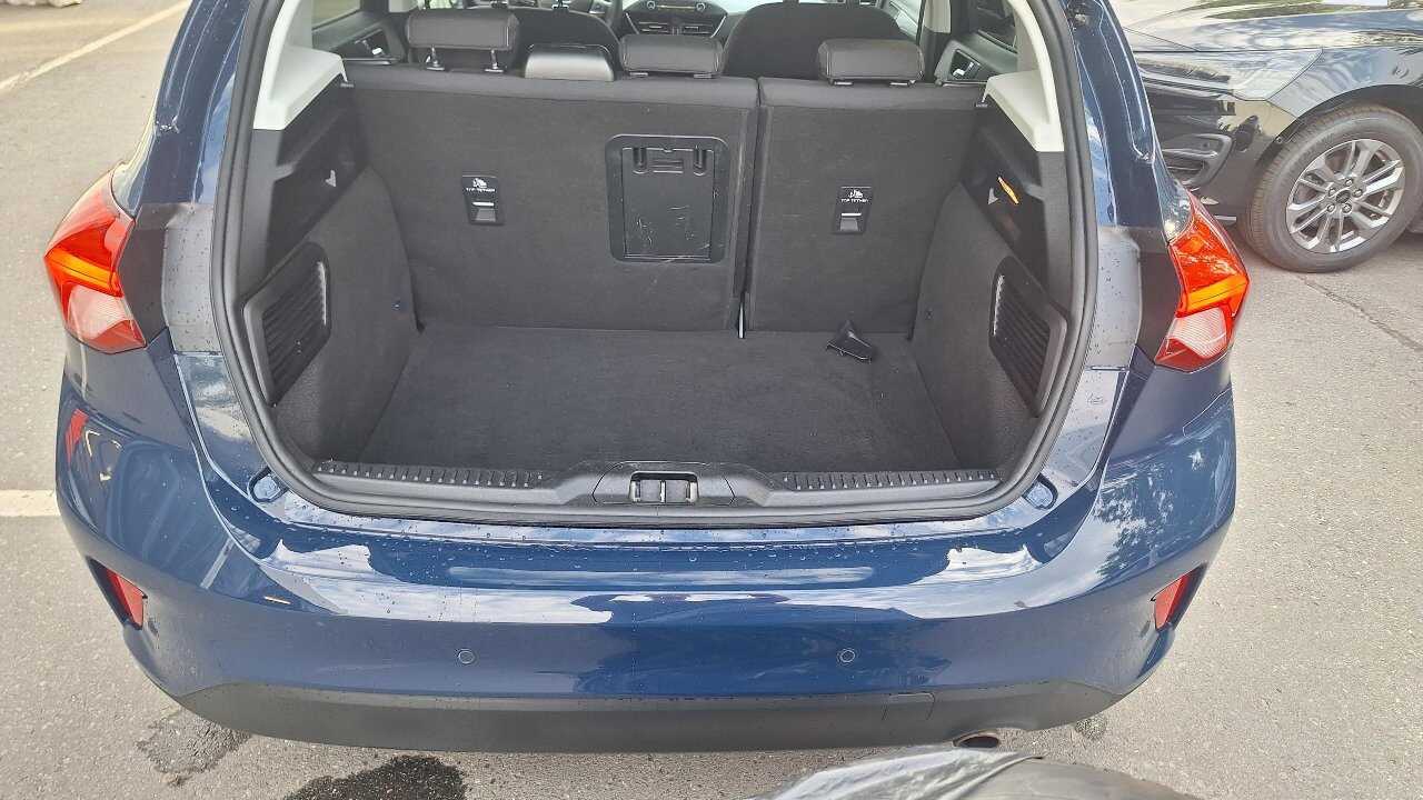 Ford Focus 1.5 EB Cool&Connect Navi LED RFK ACC SHZ 10