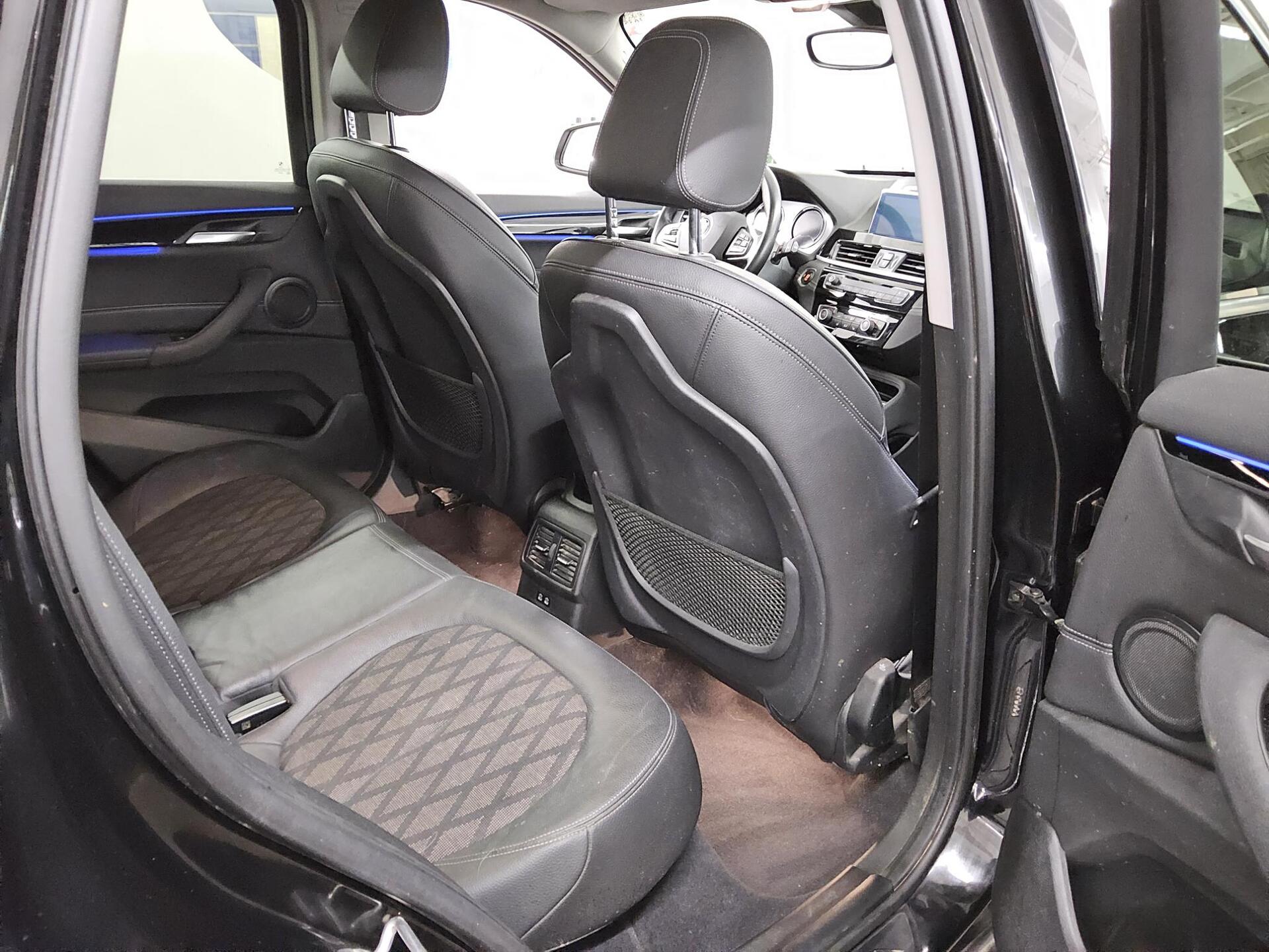 BMW X1 sDrive18d X-Line Navi LED T-Leder HiFi RFK SHZ 13