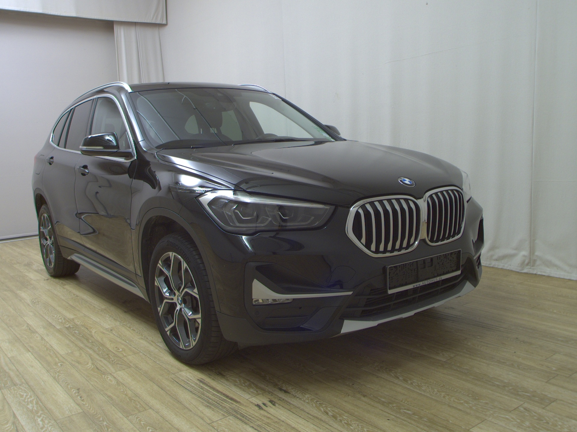 BMW X1 sDrive18d X-Line Navi LED T-Leder HiFi RFK SHZ 3