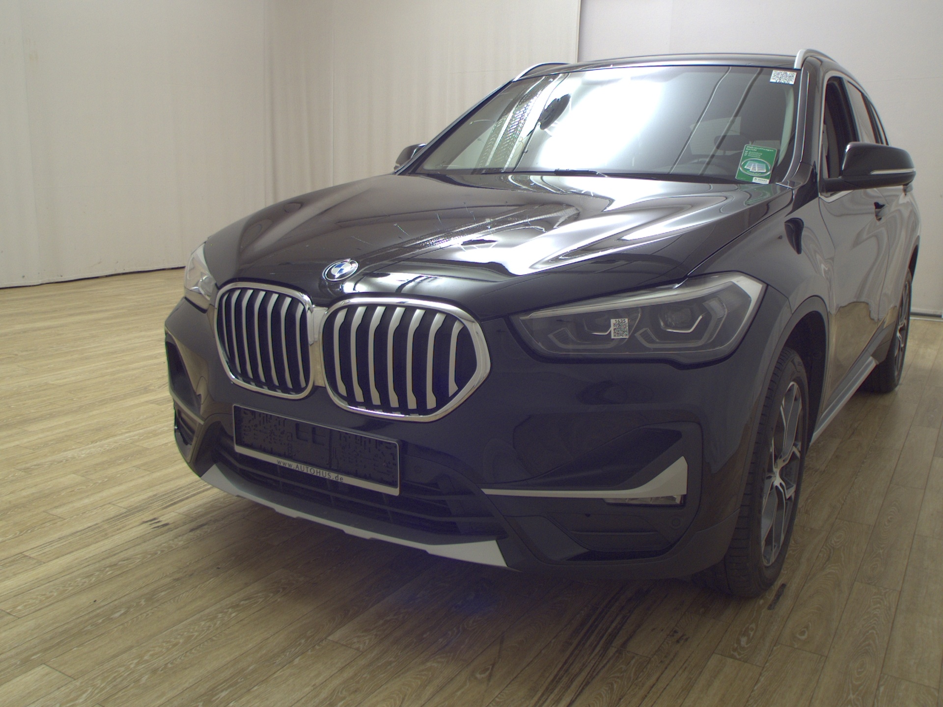 BMW X1 sDrive18d X-Line Navi LED T-Leder HiFi RFK SHZ 2