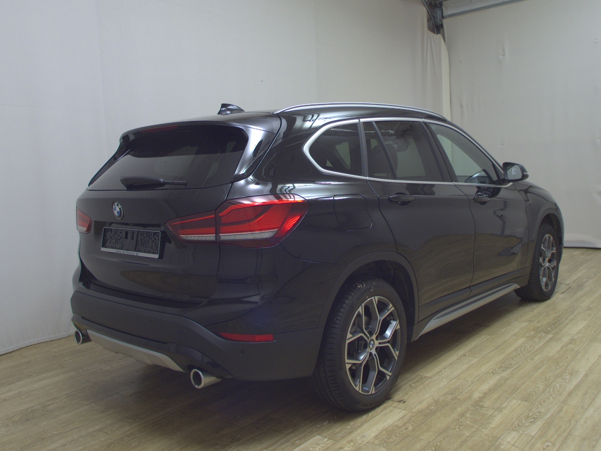 BMW X1 sDrive18d X-Line Navi LED T-Leder HiFi RFK SHZ 4