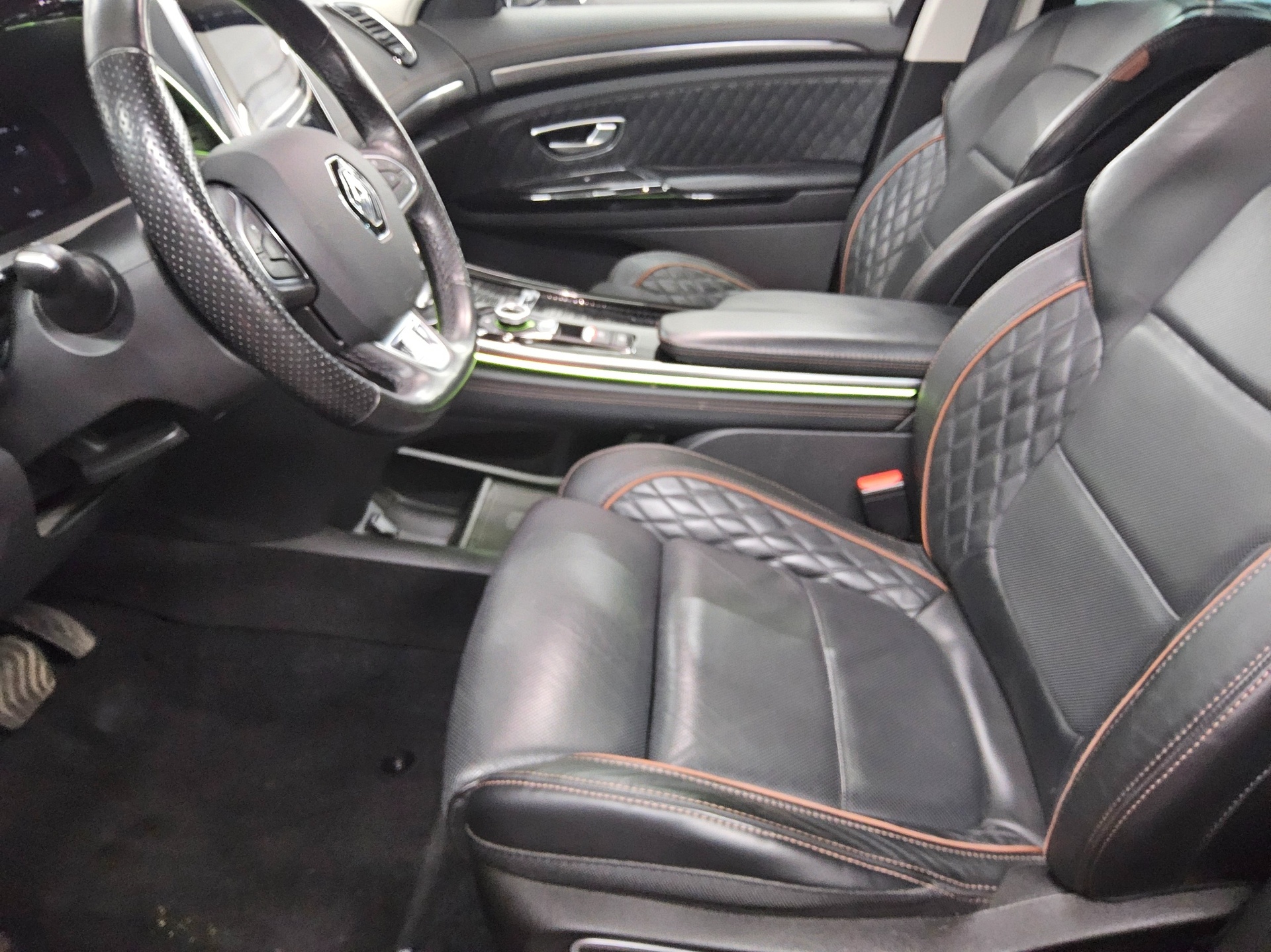 Renault Espace 2.0 dCi Initiale Paris Navi Matrix Pano 9