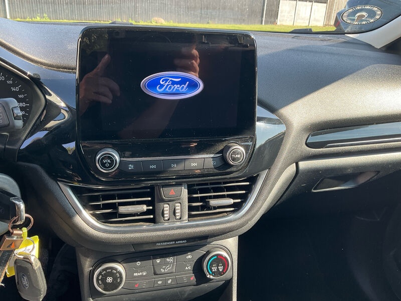 Ford Fiesta 1.5 EB Trend SHZ PDC 9