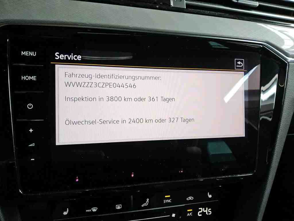 Volkswagen Passat Business NAVI LED AID PANO SHZ 10