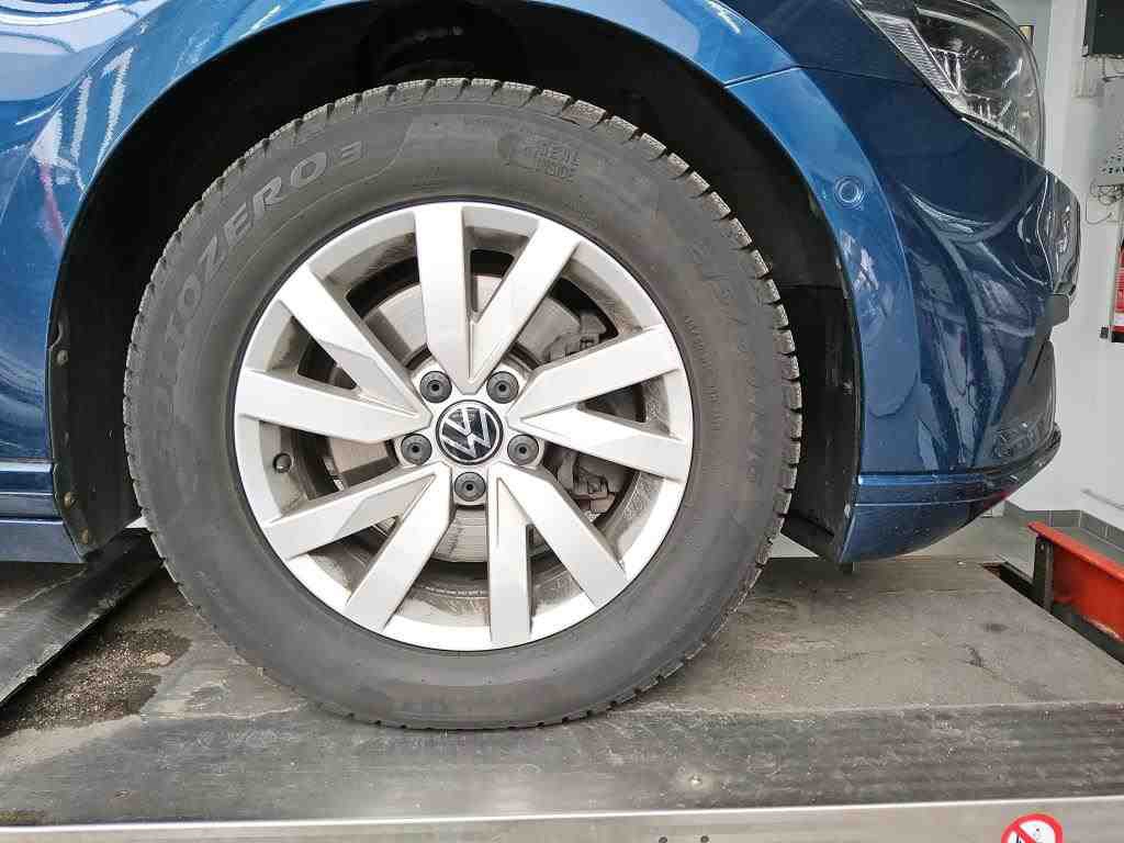 Volkswagen Passat Business NAVI LED AID PANO SHZ 12