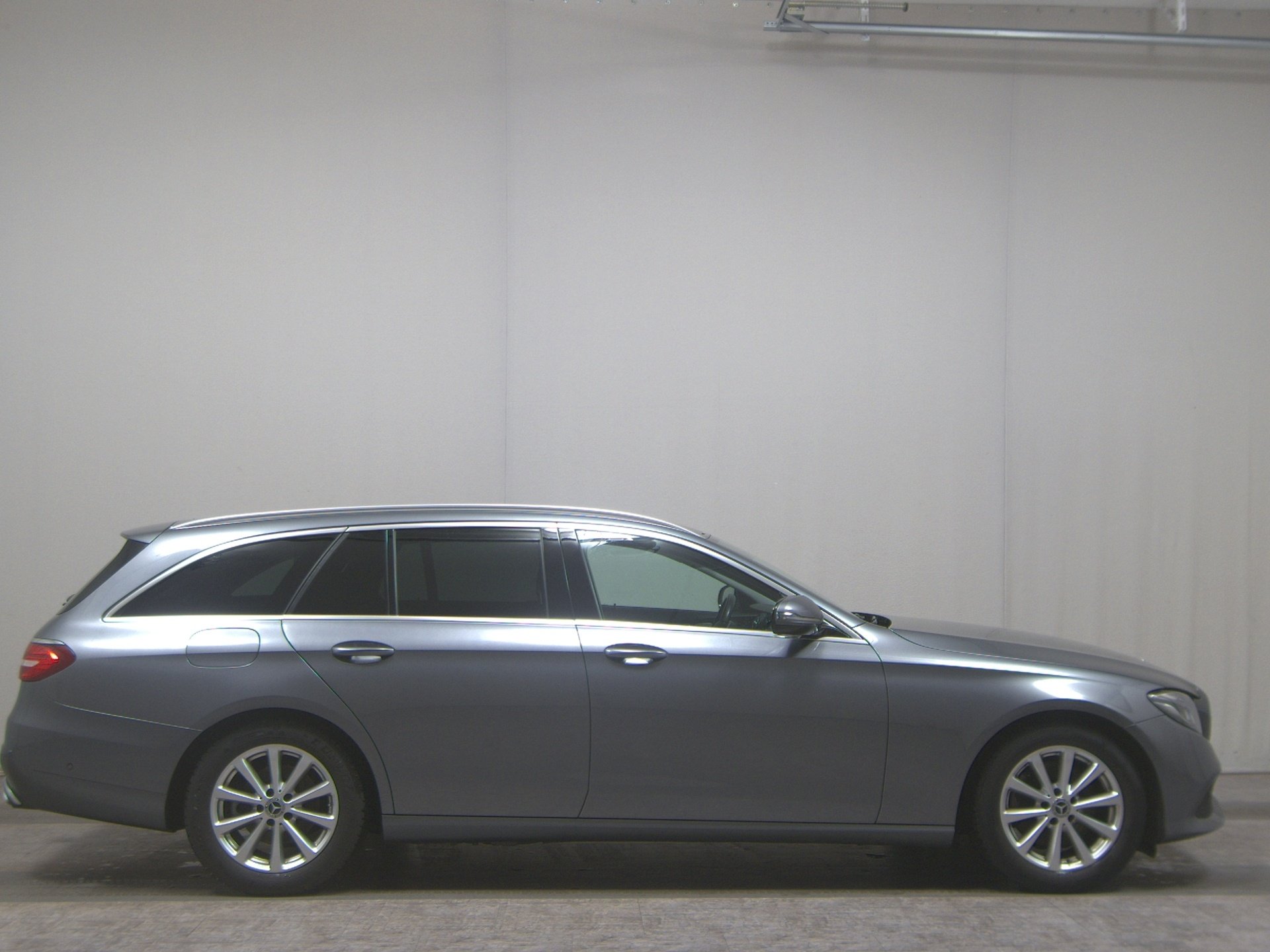 Mercedes-Benz E 300 T d Avantgarde Navi Multibeam GSD AHK RFK