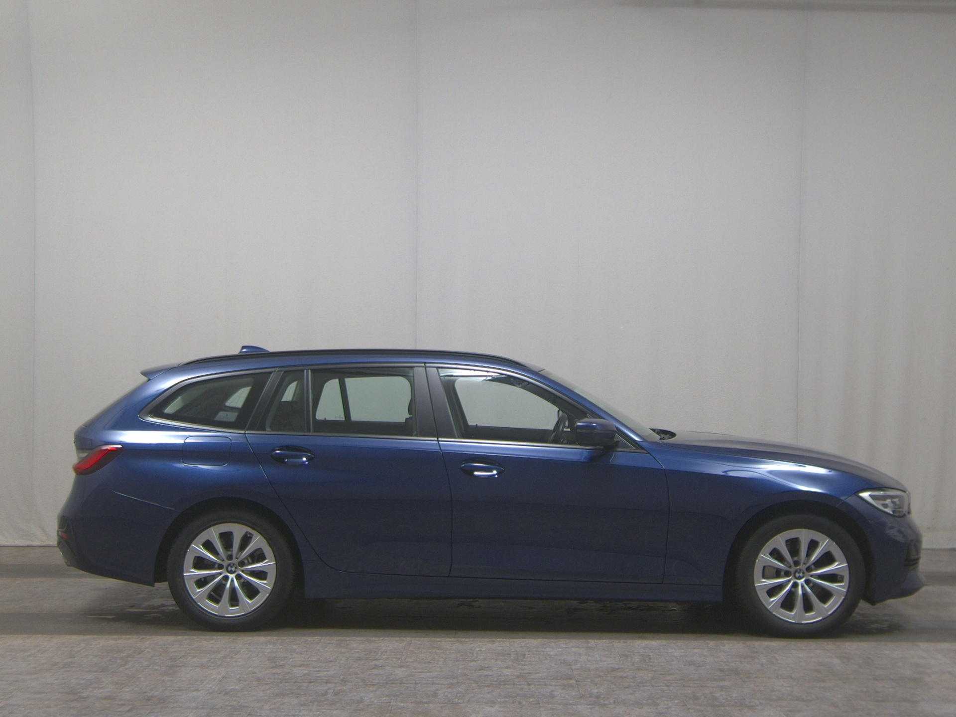 BMW 330e Touring Advantage T-Leder Navi LED LC-Prof