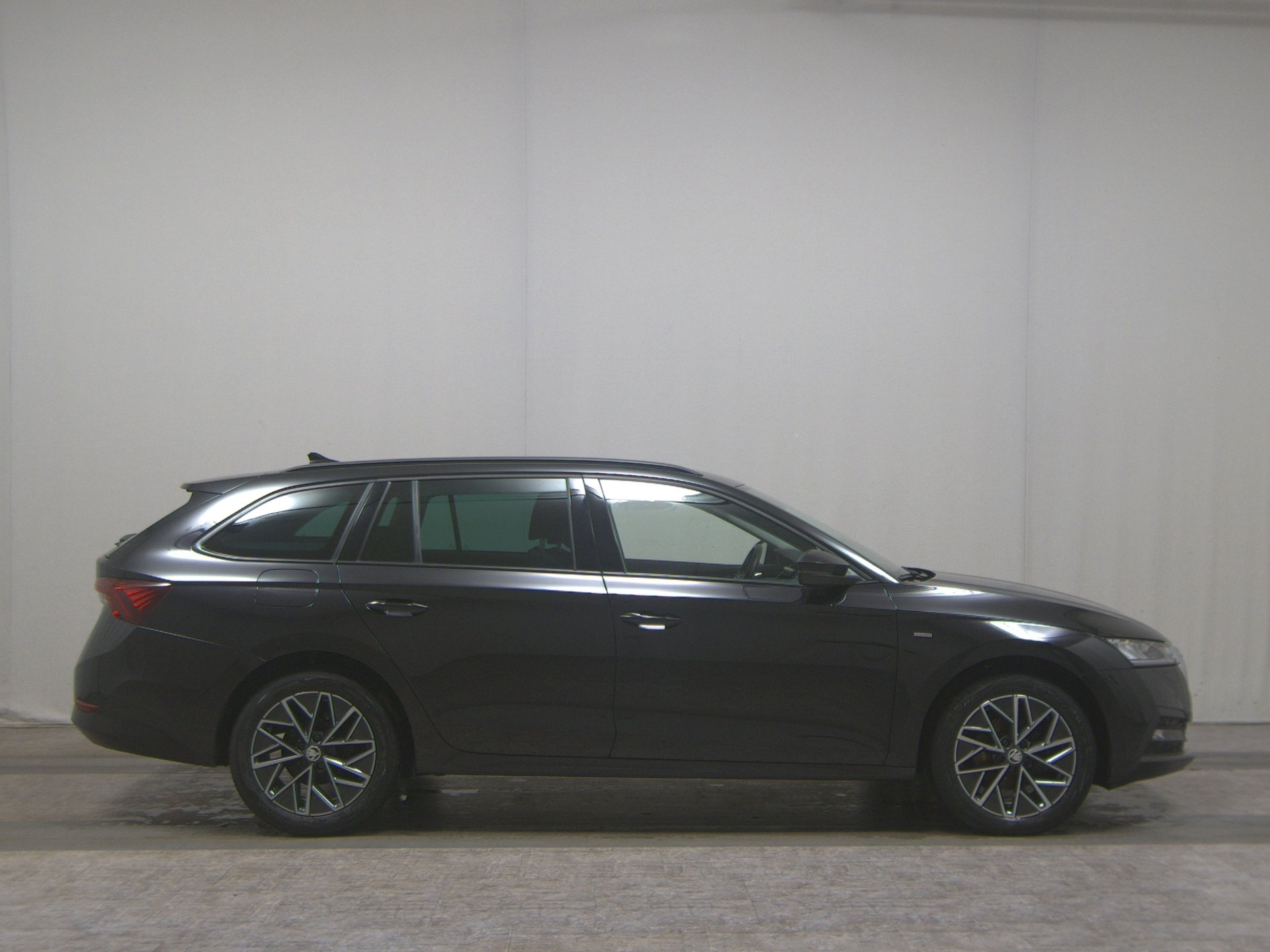 Skoda Octavia Kombi 2.0 TDI Clever Navi LED vc RfK PDC