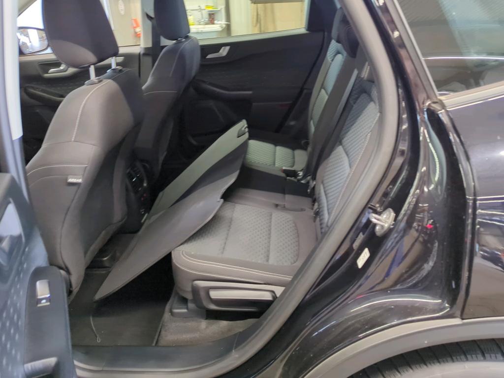 Ford Kuga 2.0 EB Cool&Connect NAVI SHZ PDC AHK 9