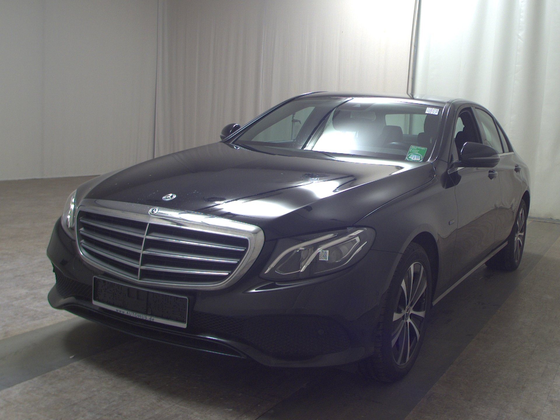 Mercedes-Benz E 300 de Navi LED Rückfahrkamera 2