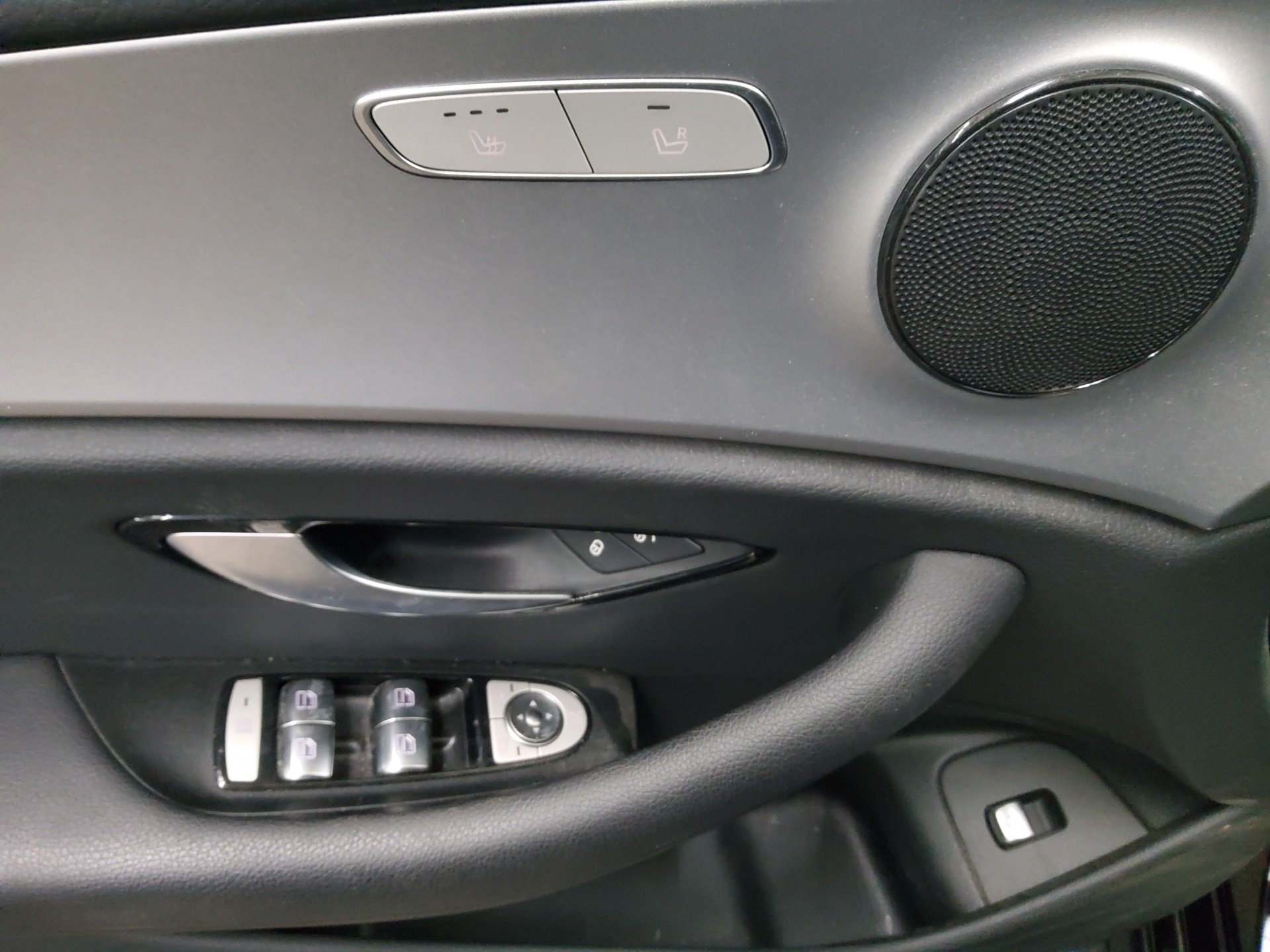 Mercedes-Benz E 300 de Navi LED Rückfahrkamera 9