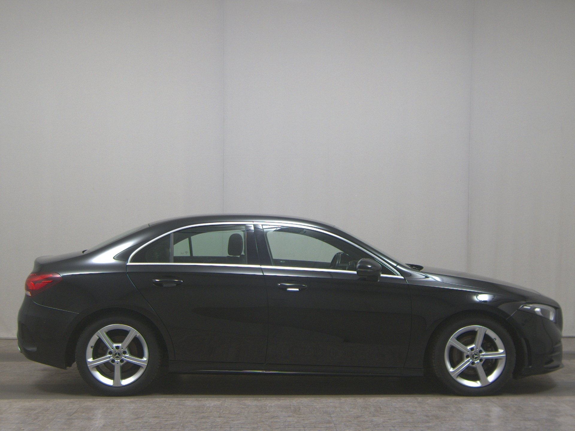 Mercedes-Benz A 200 d AMG-Line T-Leder Navi LED